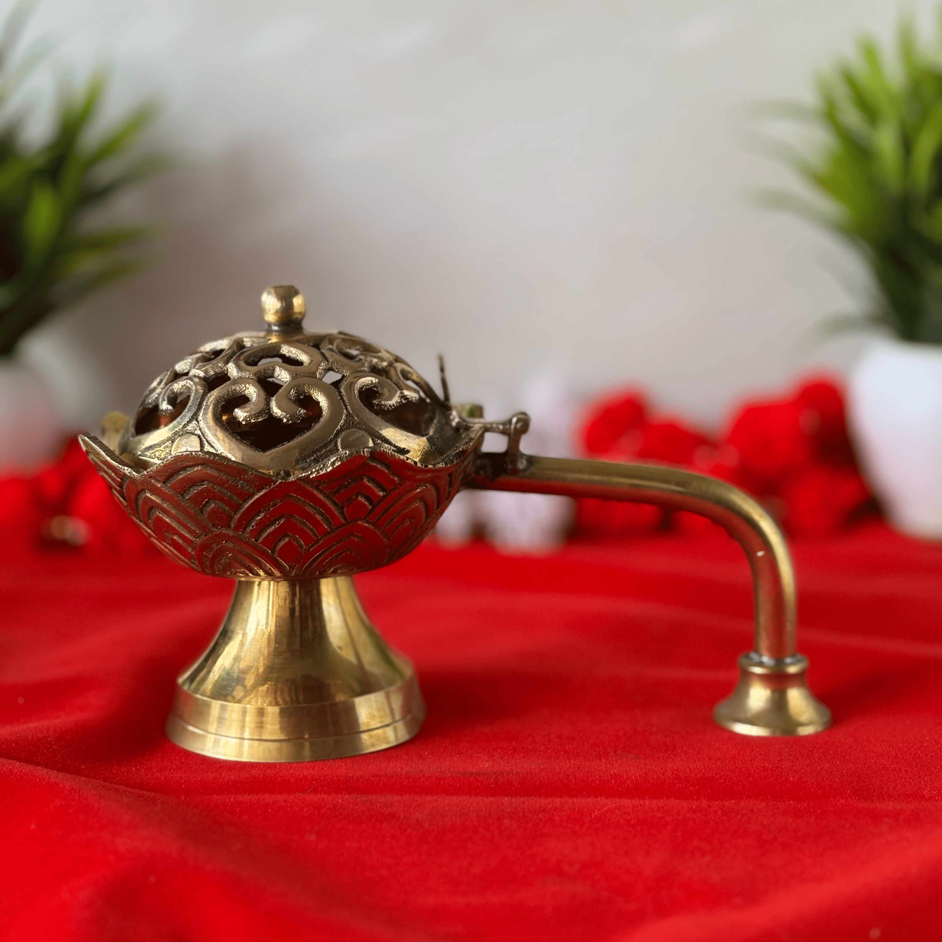 Designer Pure Brass Guggal Burner with Lid