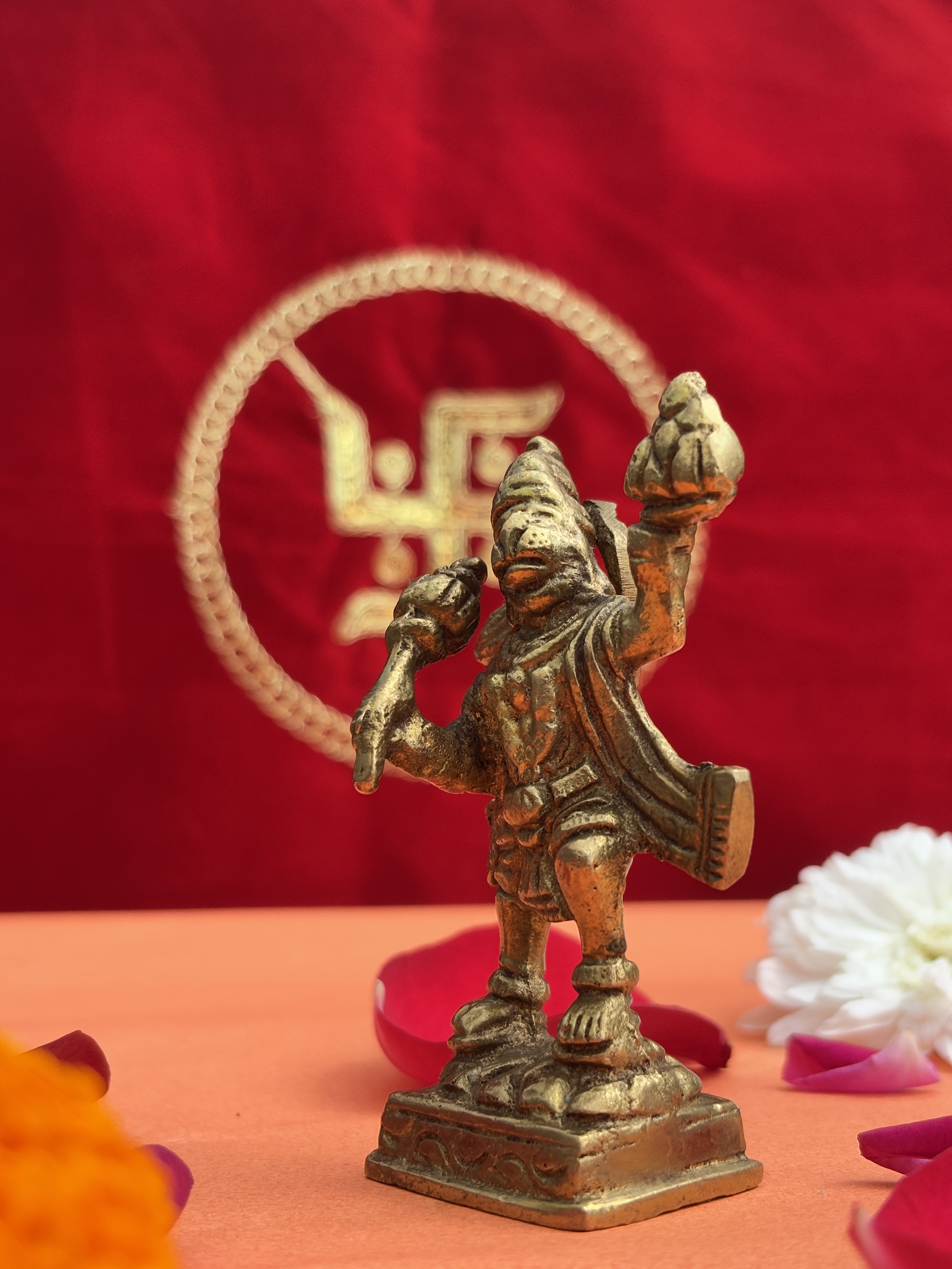 Side angle of Sanjeevani Hanuman Ji murti with gada and Parvat