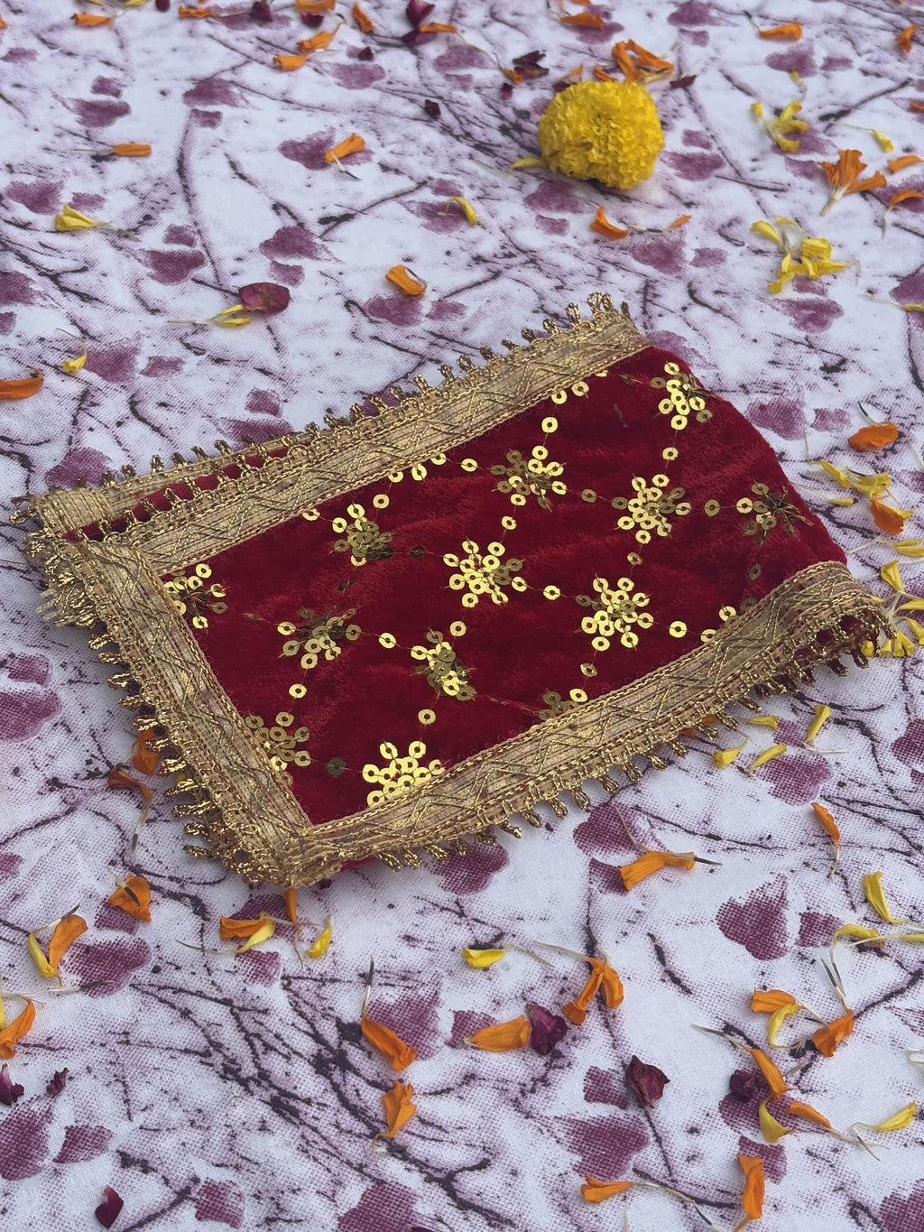 Velvet Red Sequin Aasan