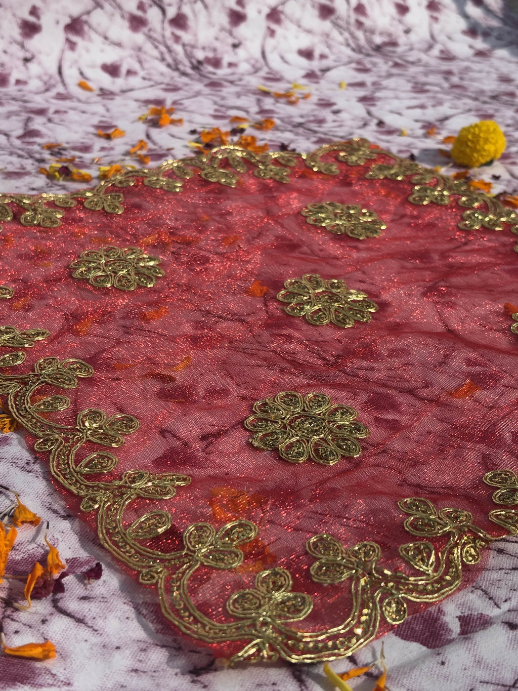 Shimmer Red Net Floral Aasan