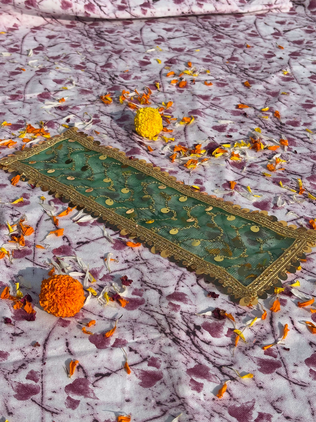 Green Net Chunri with Golden Sequin Embroidery