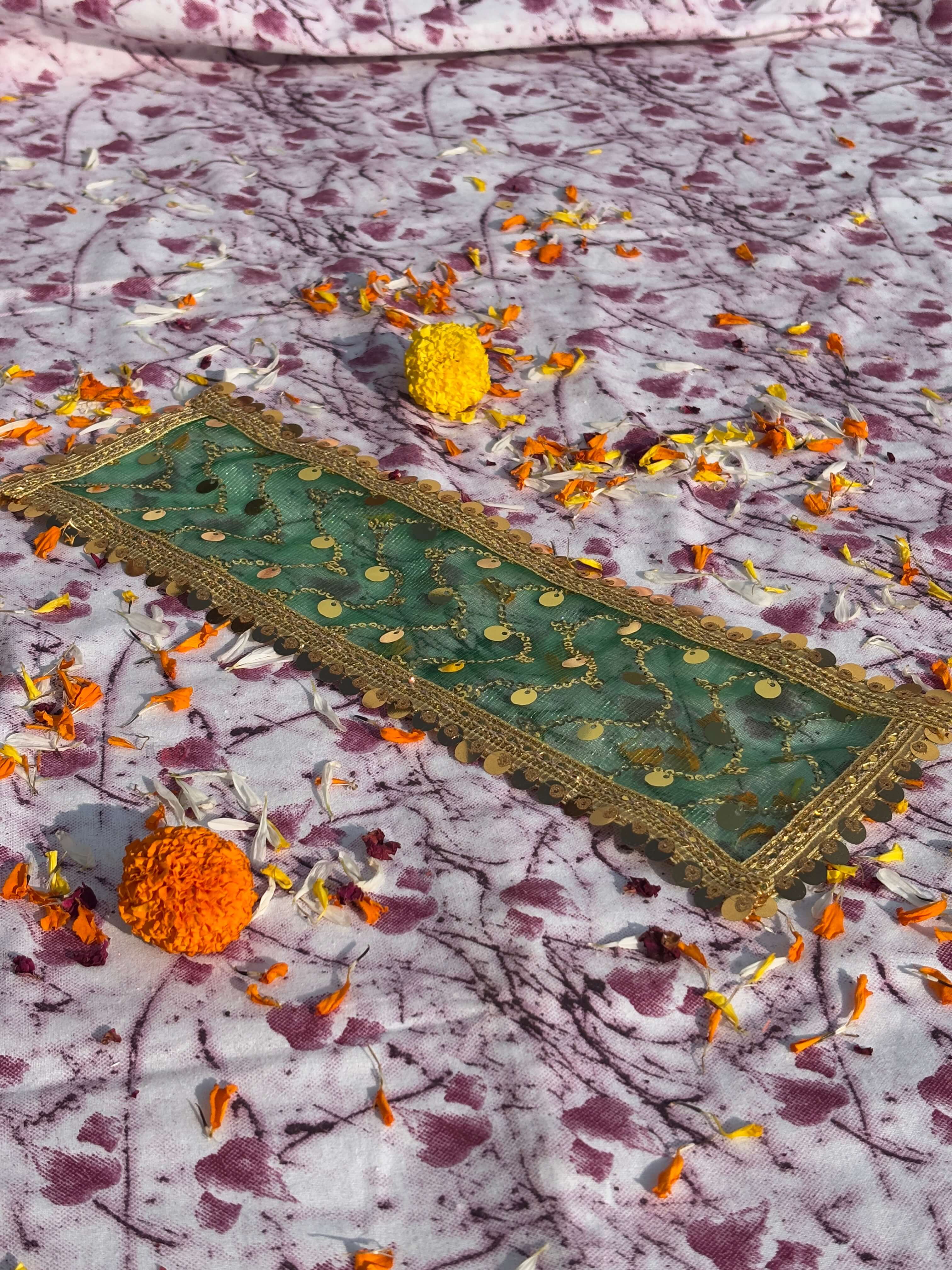 Green Net Chunri with Golden Sequin Embroidery