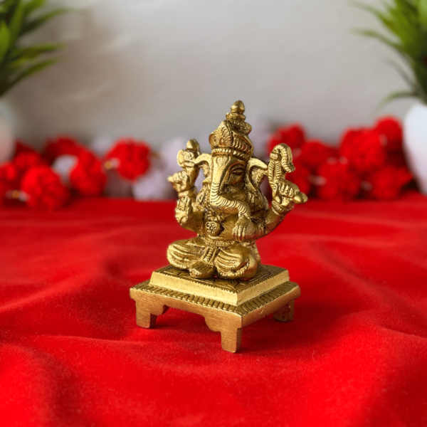 Bhagwan Ganesh Brass Idol Left